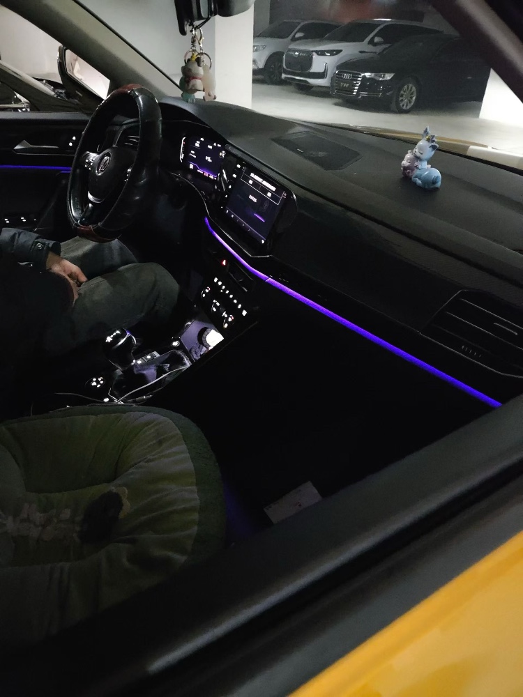 毕节18年大众探岳3