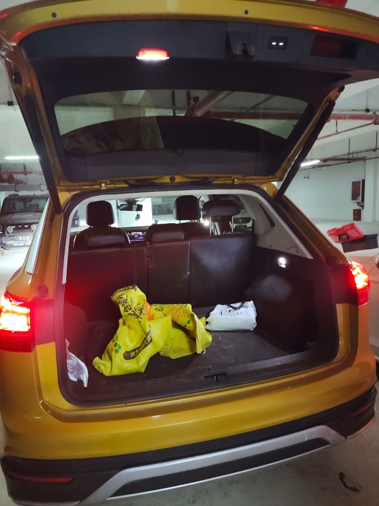 毕节18年大众探岳5