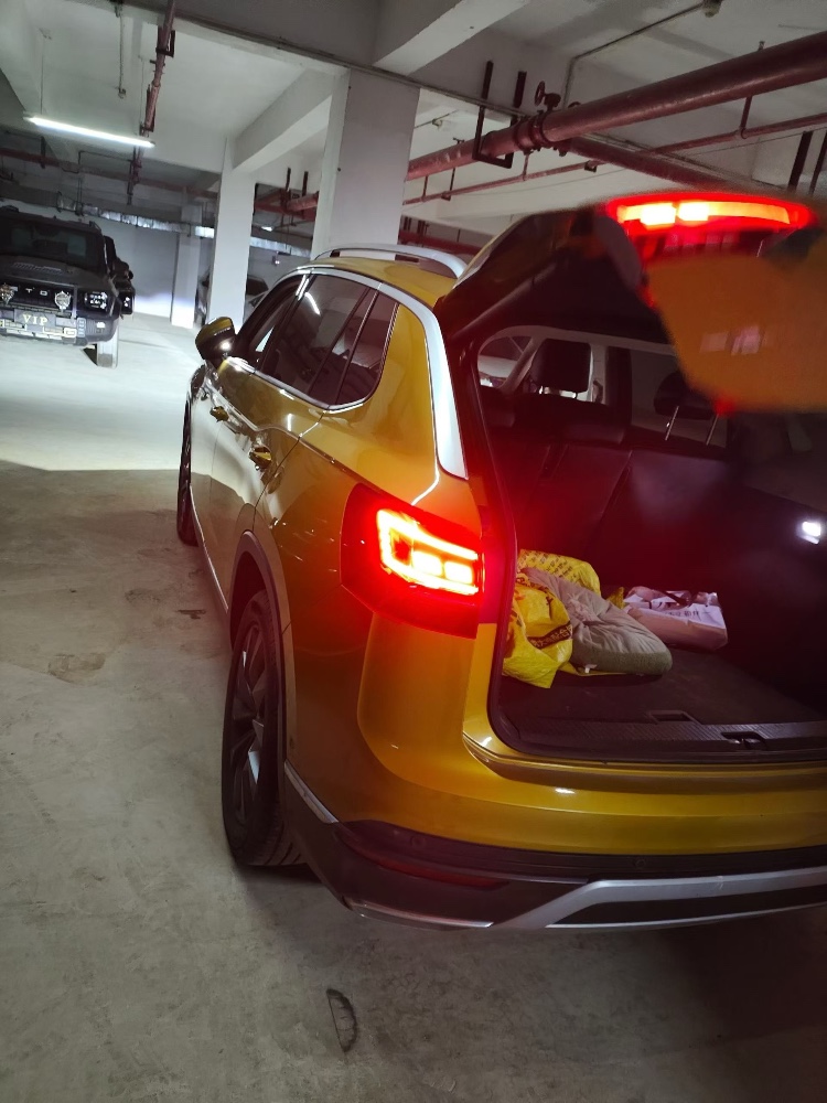 毕节18年大众探岳6