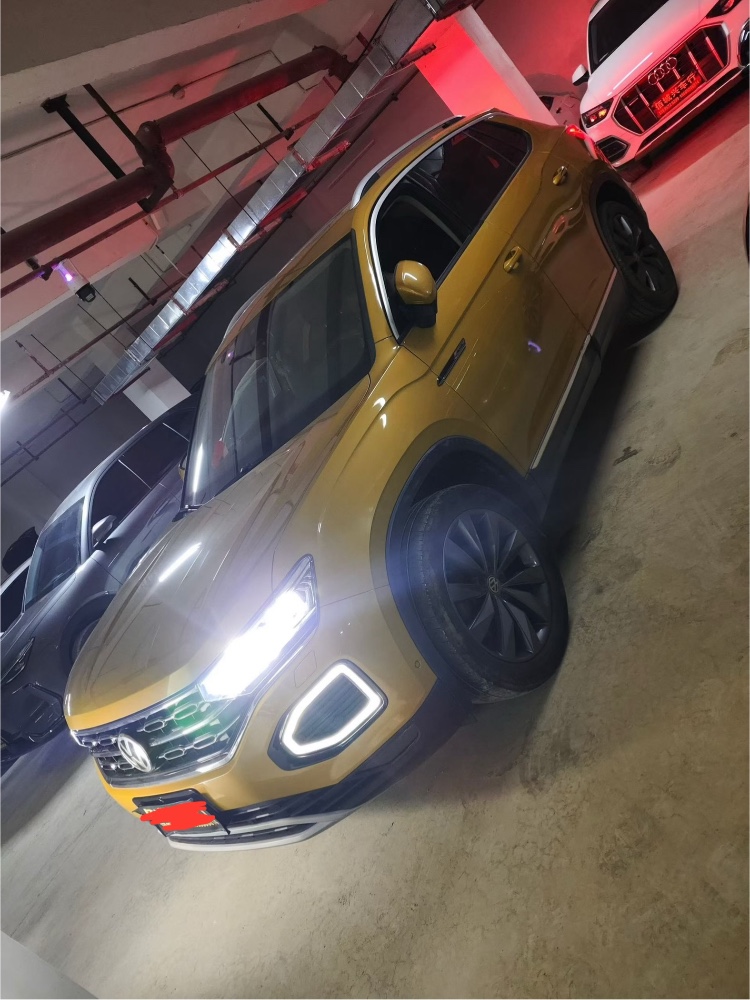 毕节18年大众探岳8