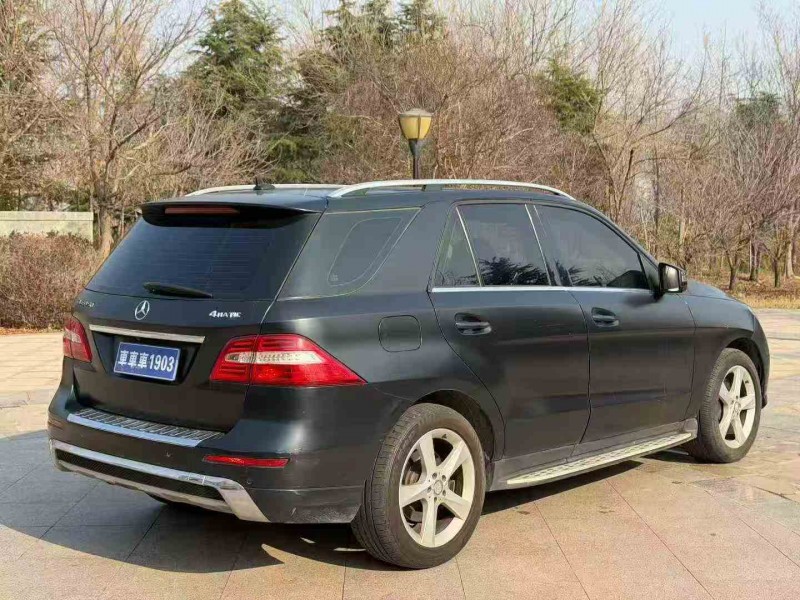 济宁14年奔驰ML7