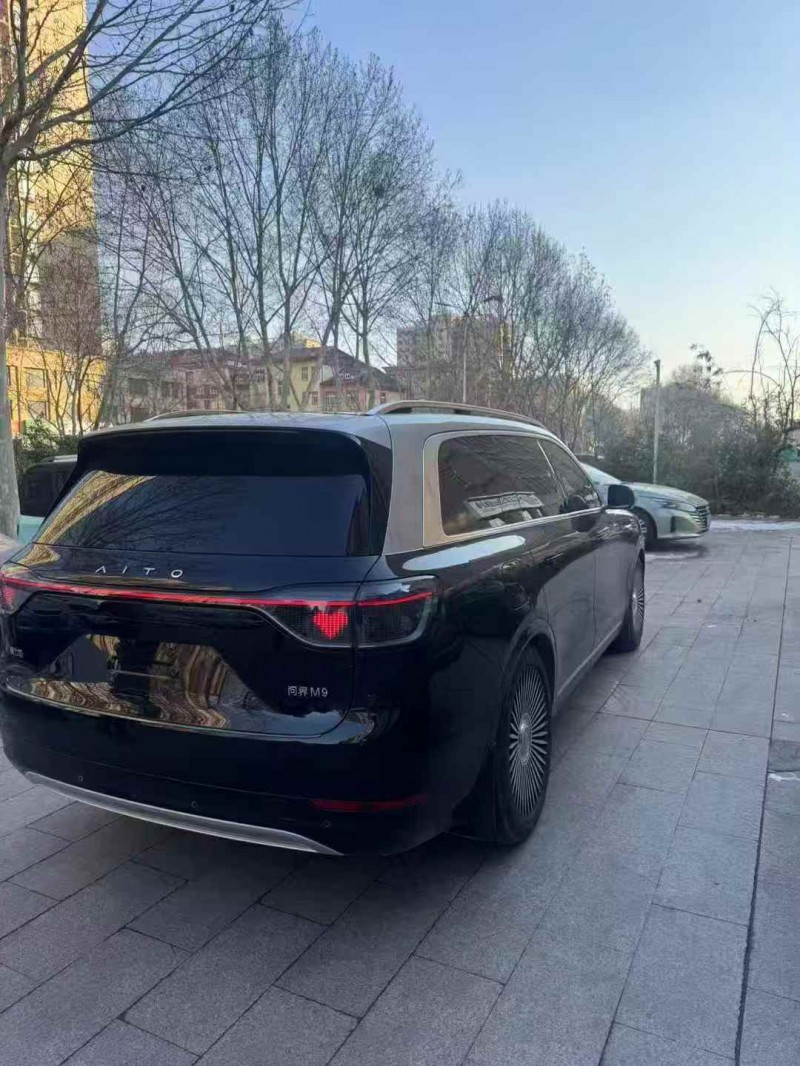 淄博24年华为智选问界7