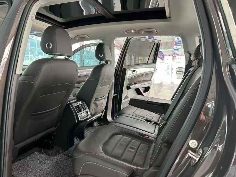 邯郸20年大众途昂8