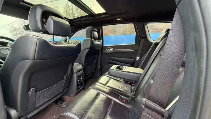 济宁17年Jeep大切诺基6