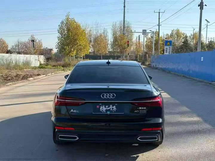 济宁22年奥迪A6L9