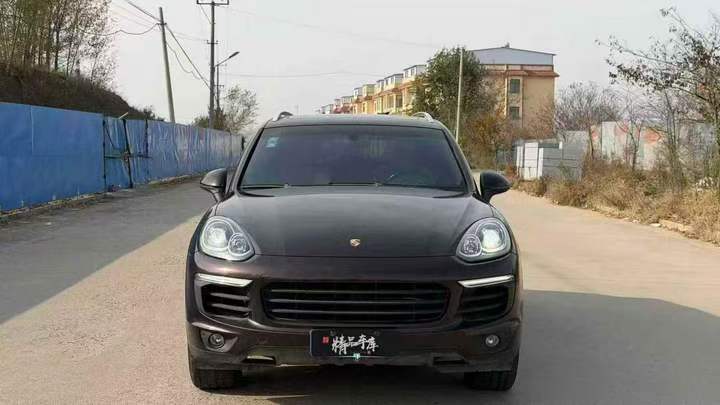 潍坊15年保时捷卡宴1