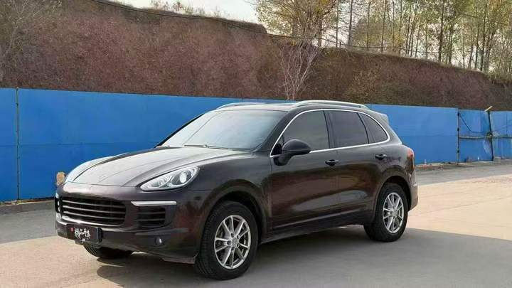 潍坊15年保时捷卡宴2