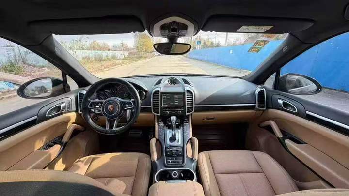 潍坊15年保时捷卡宴4