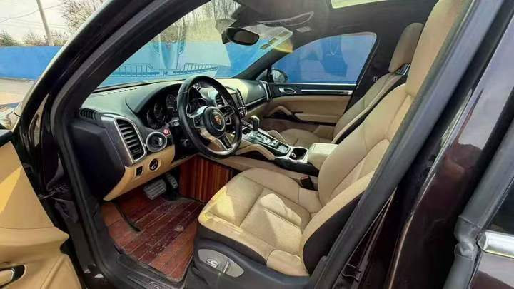 潍坊15年保时捷卡宴5