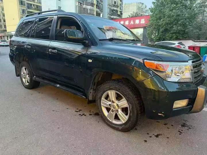 九江12年丰田兰德酷路泽2