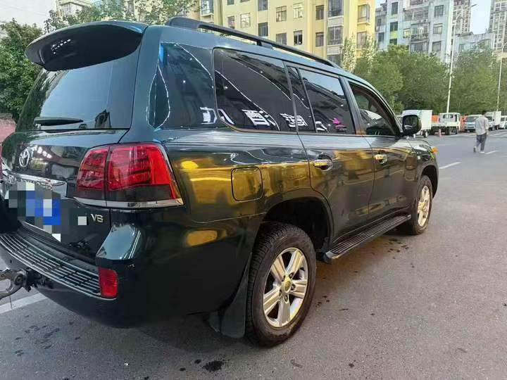 九江12年丰田兰德酷路泽5