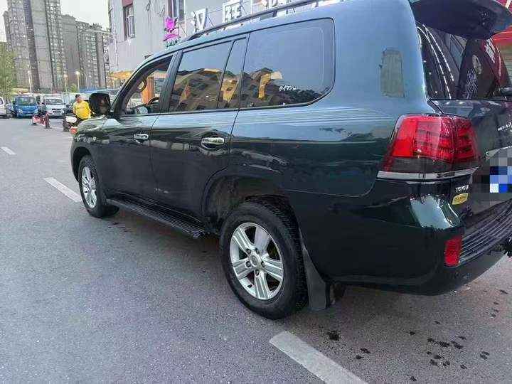 九江12年丰田兰德酷路泽6