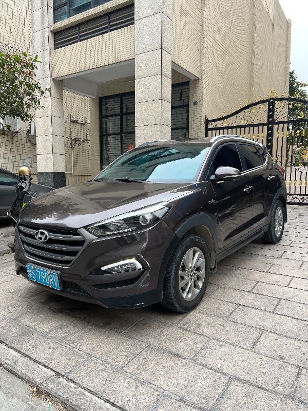 揭阳17年现代途胜3