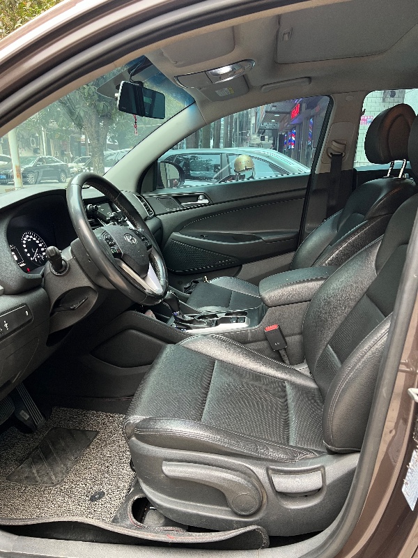 揭阳17年现代途胜7