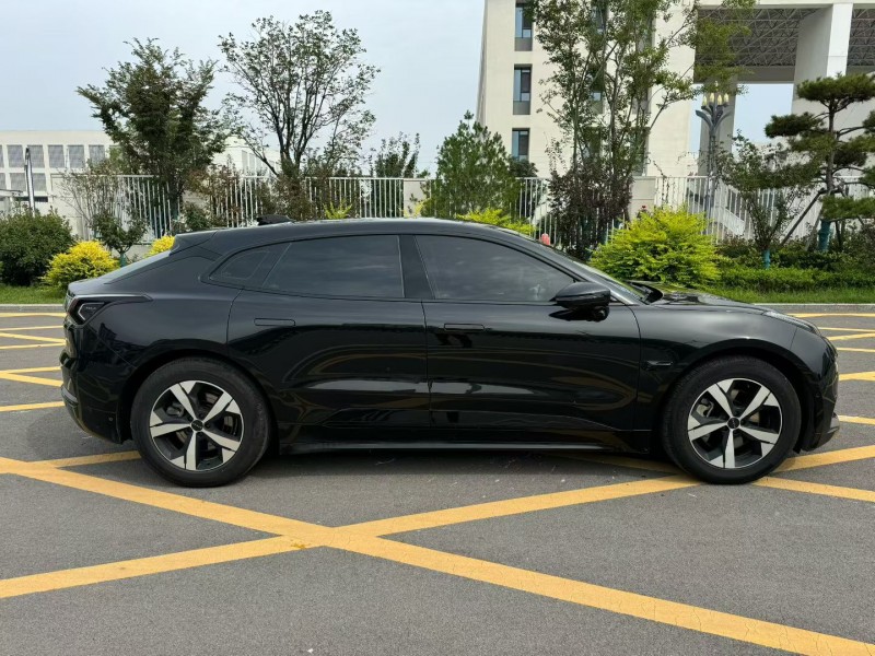 济宁23年极氪汽车0017