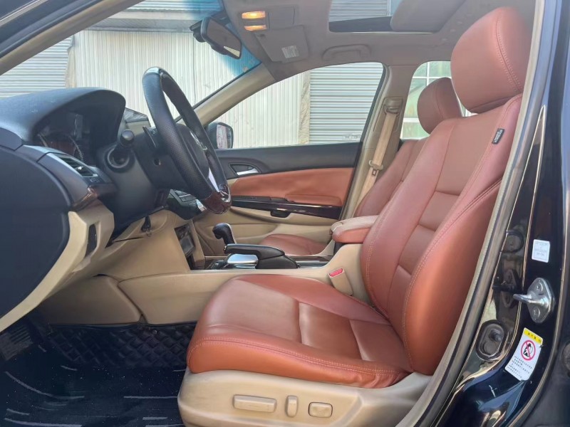 临沂13年本田雅阁5