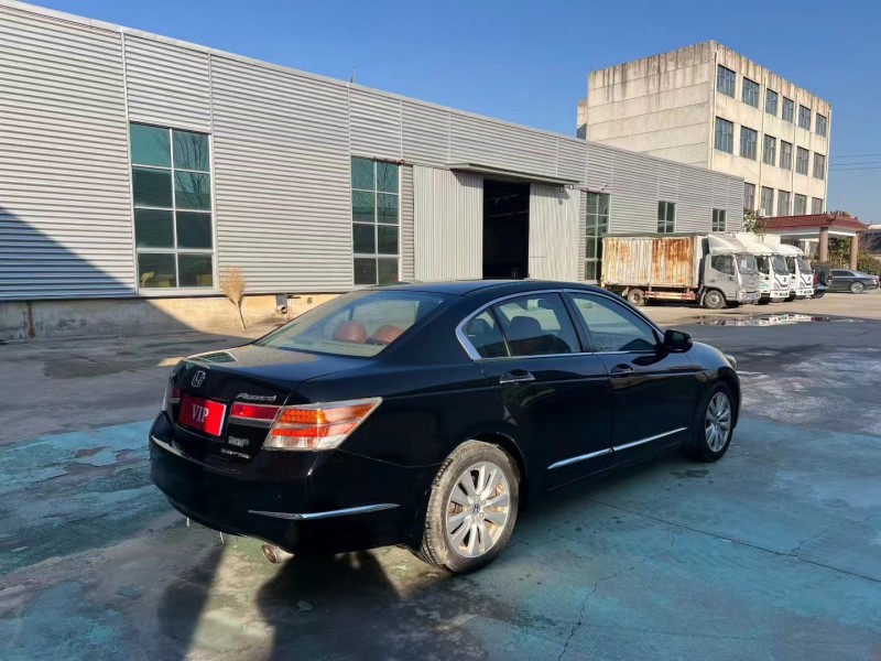 临沂13年本田雅阁7