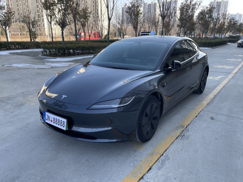 济宁24年特斯拉MODEL 32