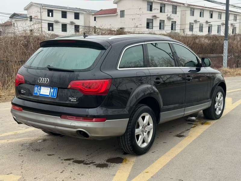 新乡12年奥迪Q77