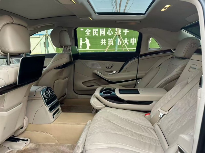 枣庄18年奔驰迈巴赫S级4