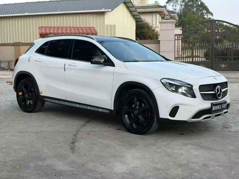 深圳19年奔驰GLA2