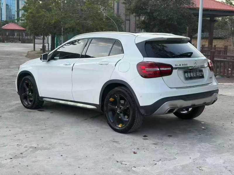 深圳19年奔驰GLA8