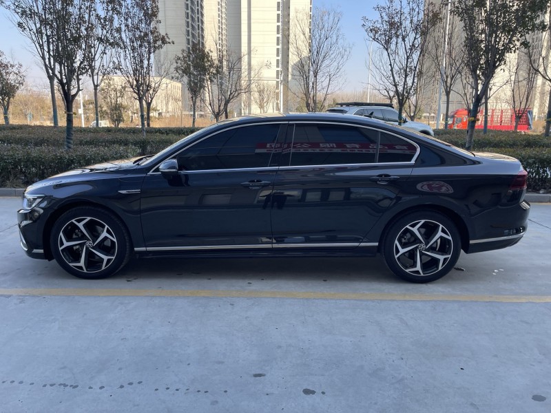 济宁23年大众迈腾8