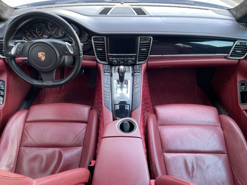 济宁14年保时捷帕拉梅拉4