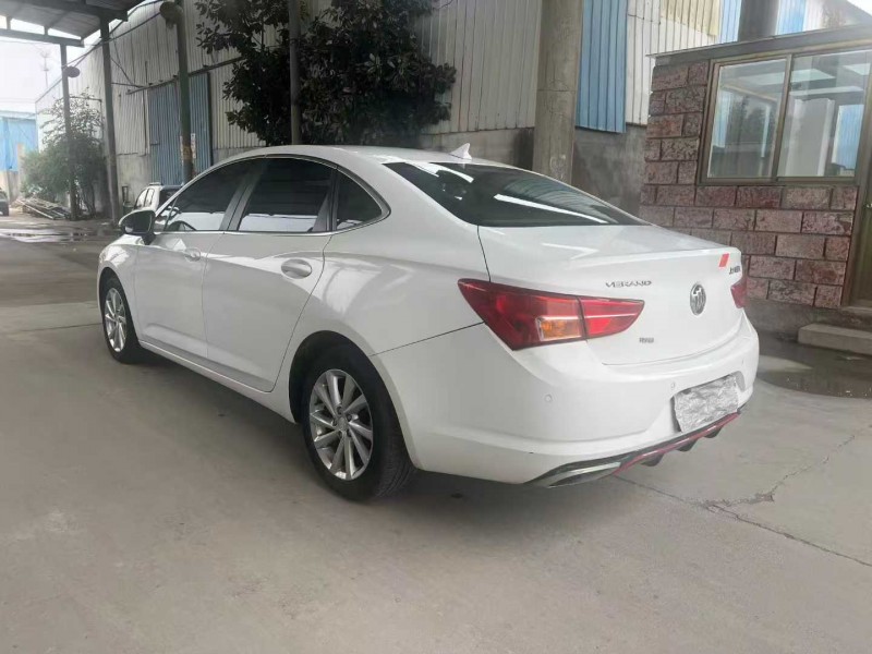 徐州17年别克威朗5