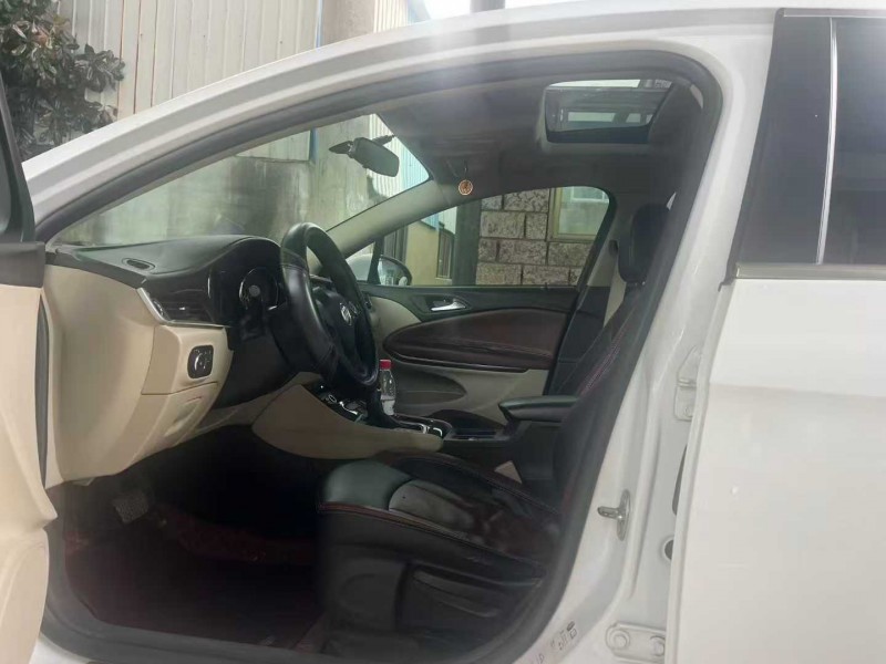 徐州17年别克威朗6