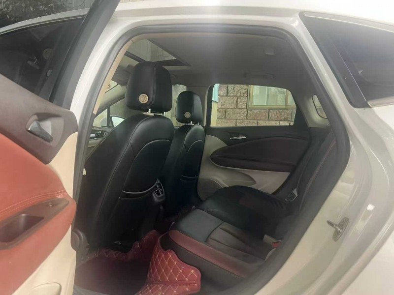 徐州17年别克威朗8