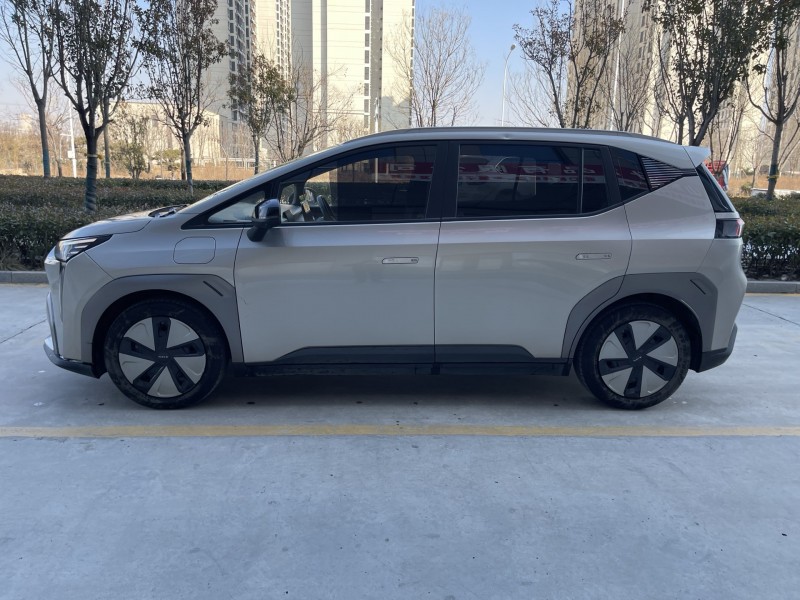 济宁22年传祺埃安Y7