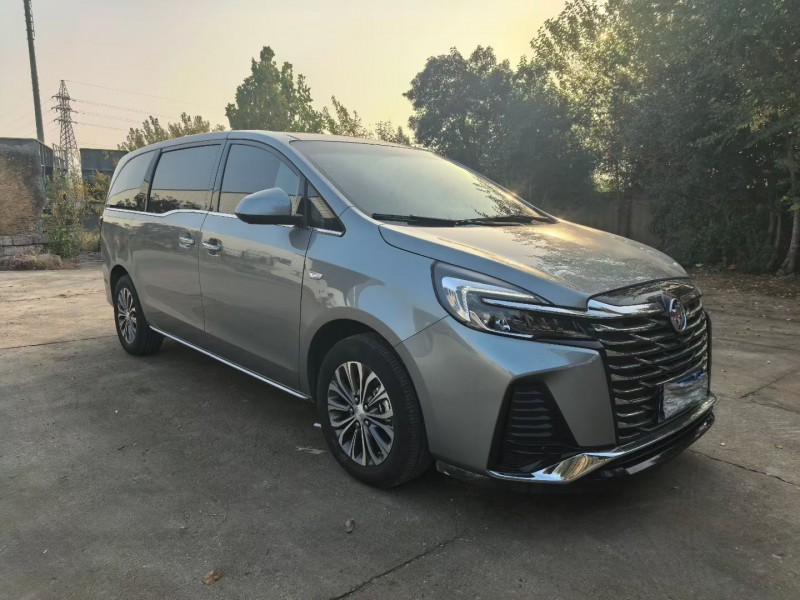 徐州23年别克GL82