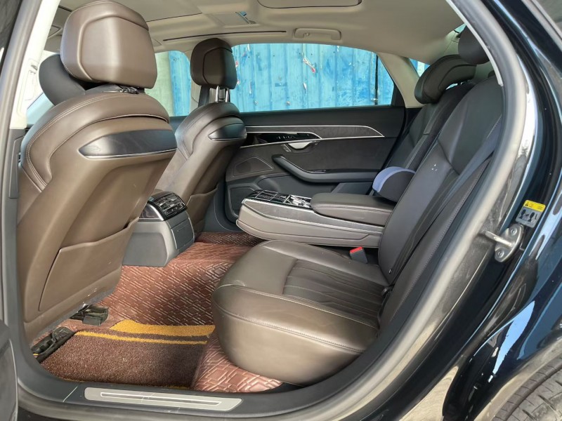 徐州19年奥迪A8L8