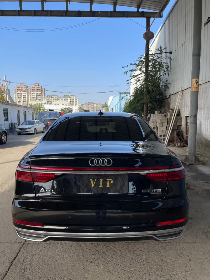 徐州19年奥迪A8L9