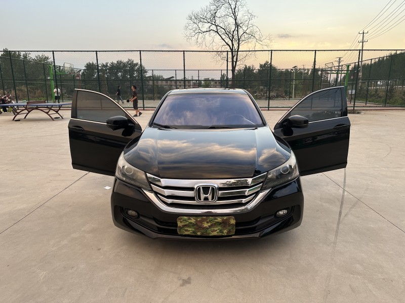 徐州14年本田雅阁7