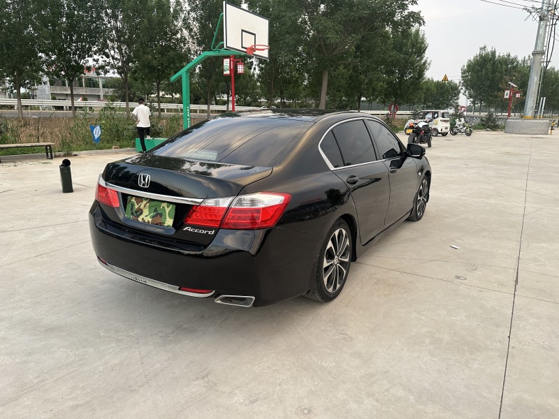 徐州14年本田雅阁8