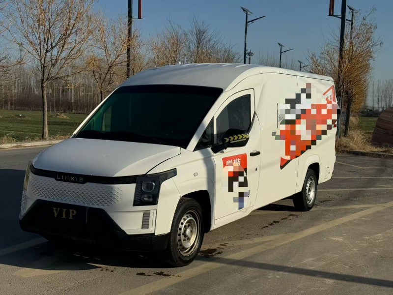 新乡24年五菱汽车菱势黄金卡2