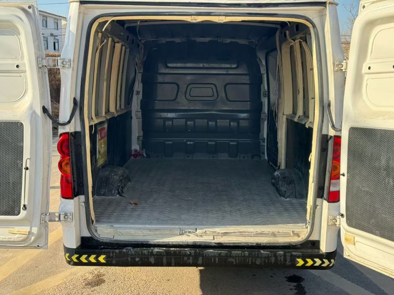 新乡24年五菱汽车菱势黄金卡4