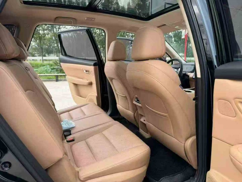 徐州25年东风蓝电E56