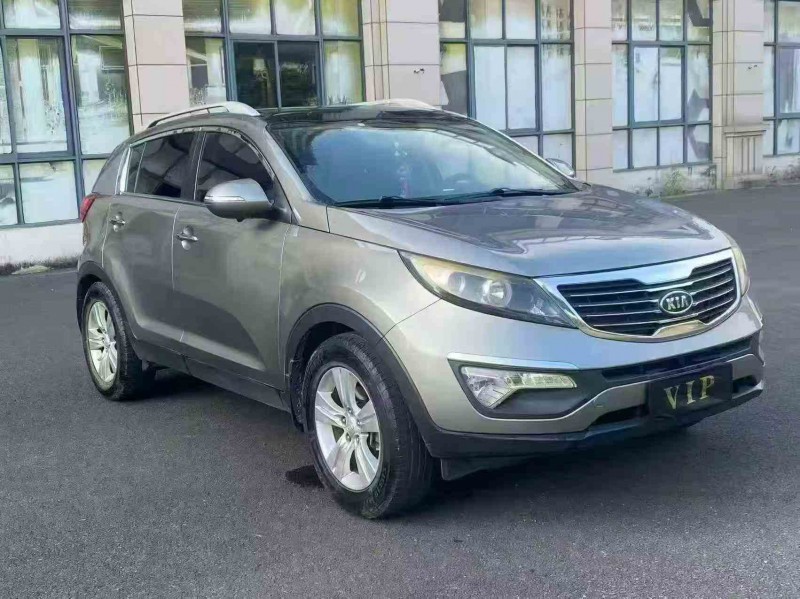 南平11年起亚智跑2