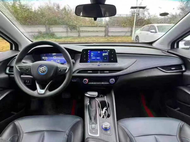 广州23年别克微蓝8