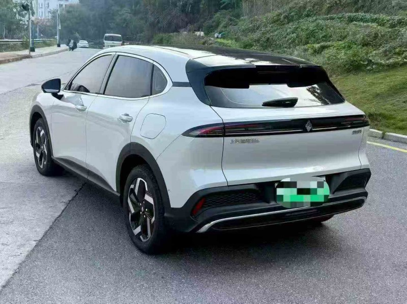 福州25年宝骏云海7