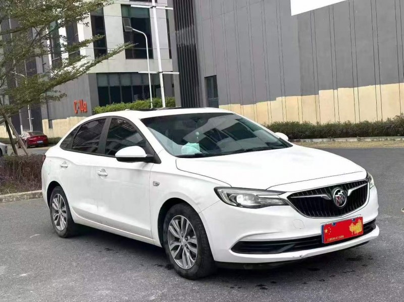 广州18年别克英朗2