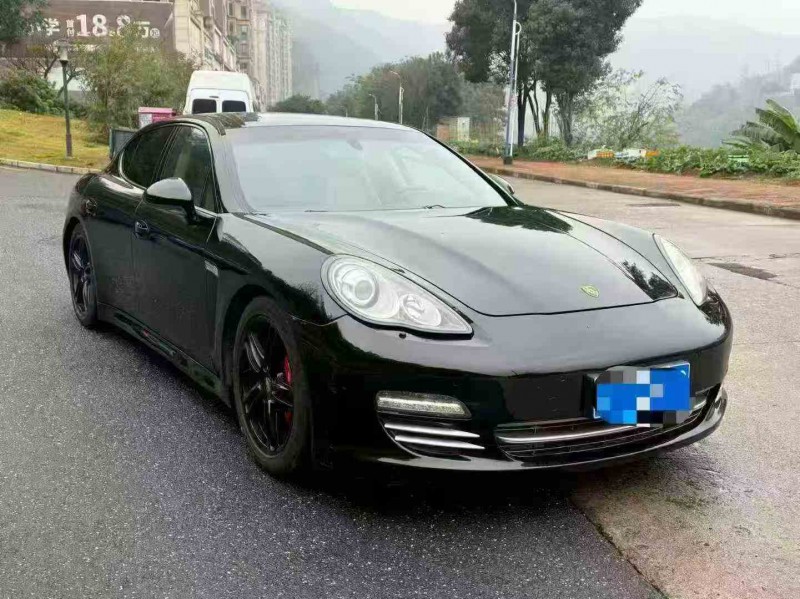 南平13年保时捷帕拉梅拉3