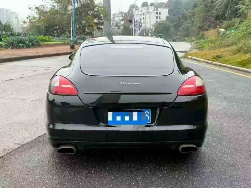 南平13年保时捷帕拉梅拉9