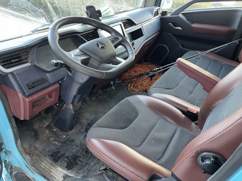 济宁24年三一重卡江山6