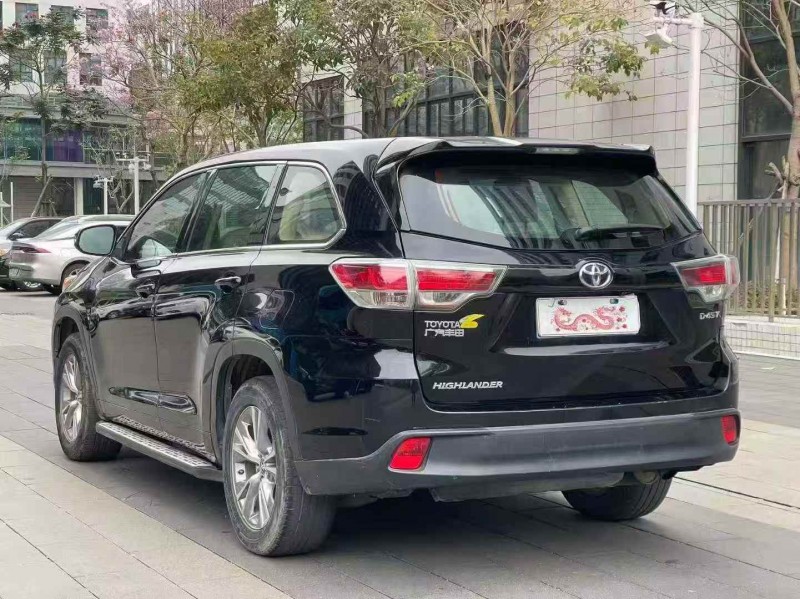 广州17年丰田汉兰达8