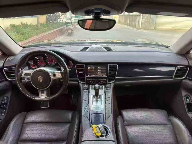 福州15年保时捷帕拉梅拉4