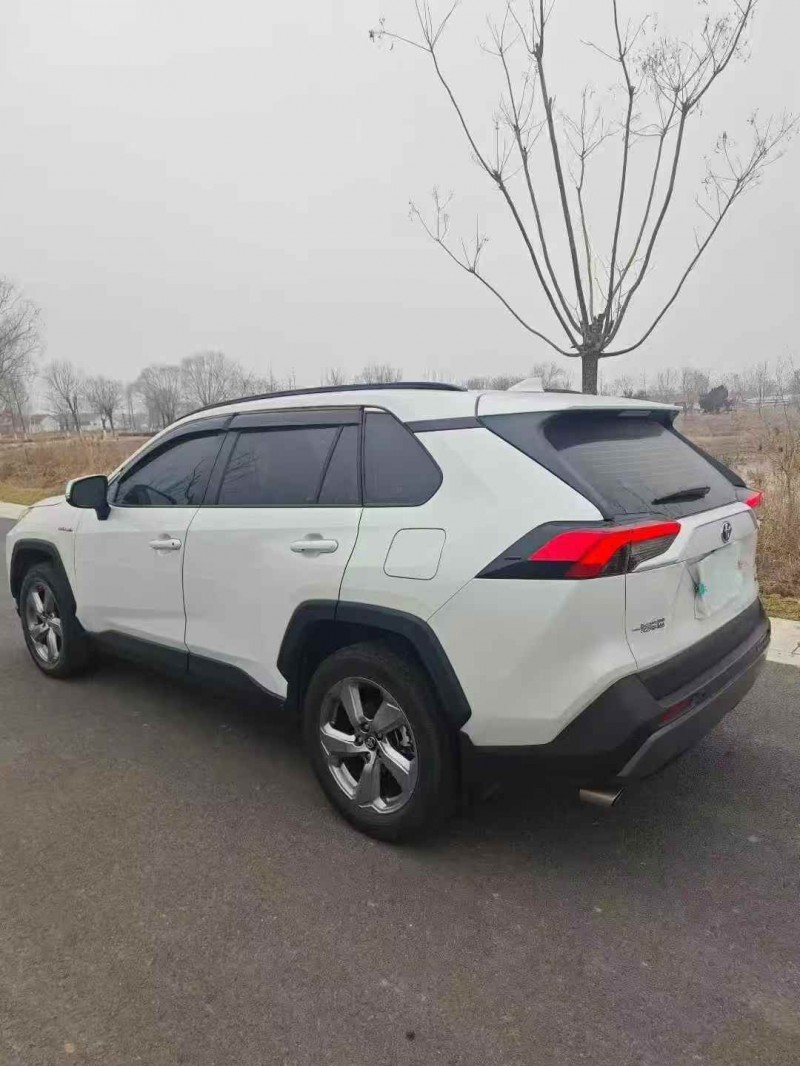 济宁21年丰田RAV4荣放7